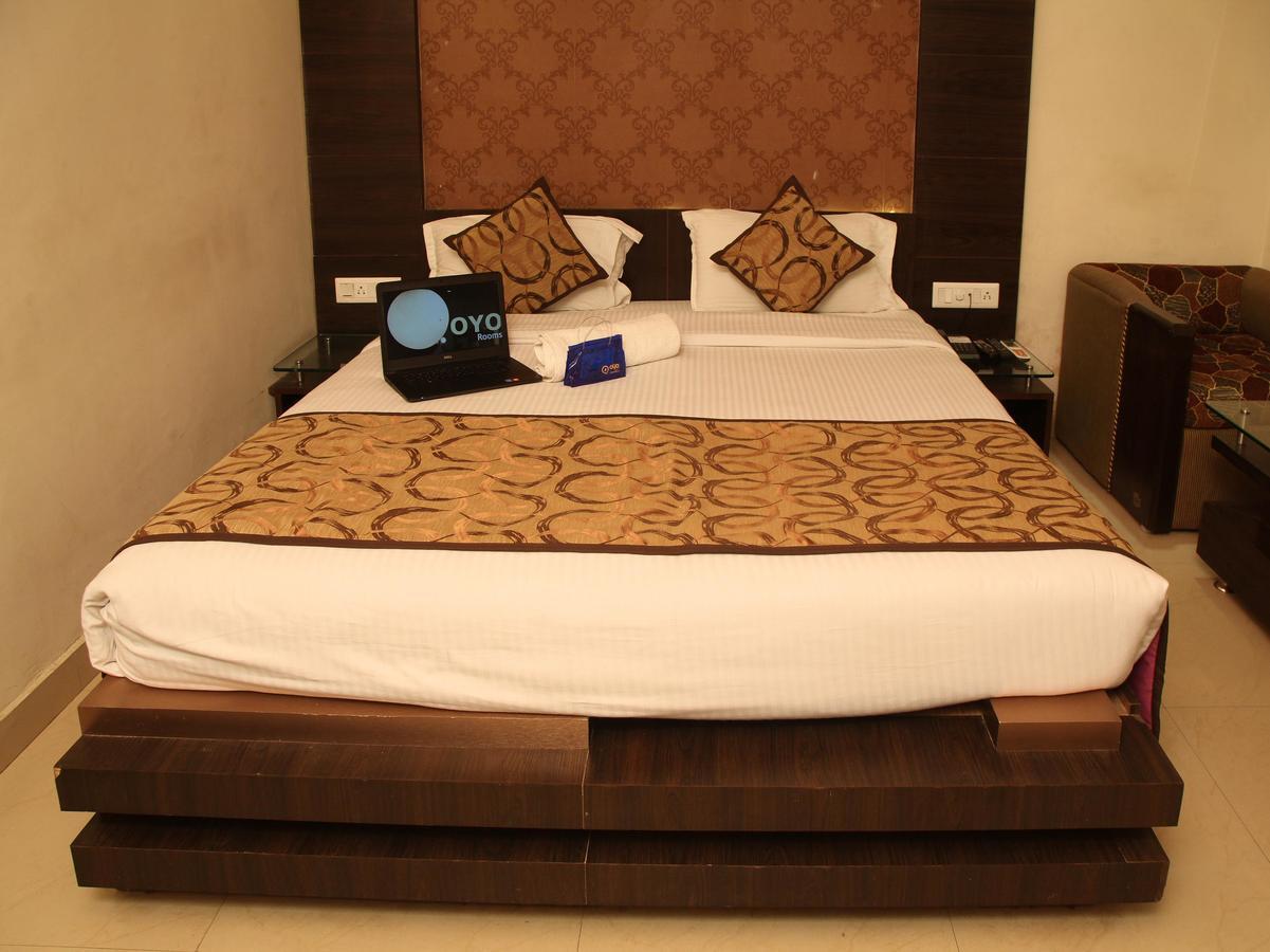 Oyo 905 Galaxy View Hotel อัลลอฮาบาด ภายนอก รูปภาพ